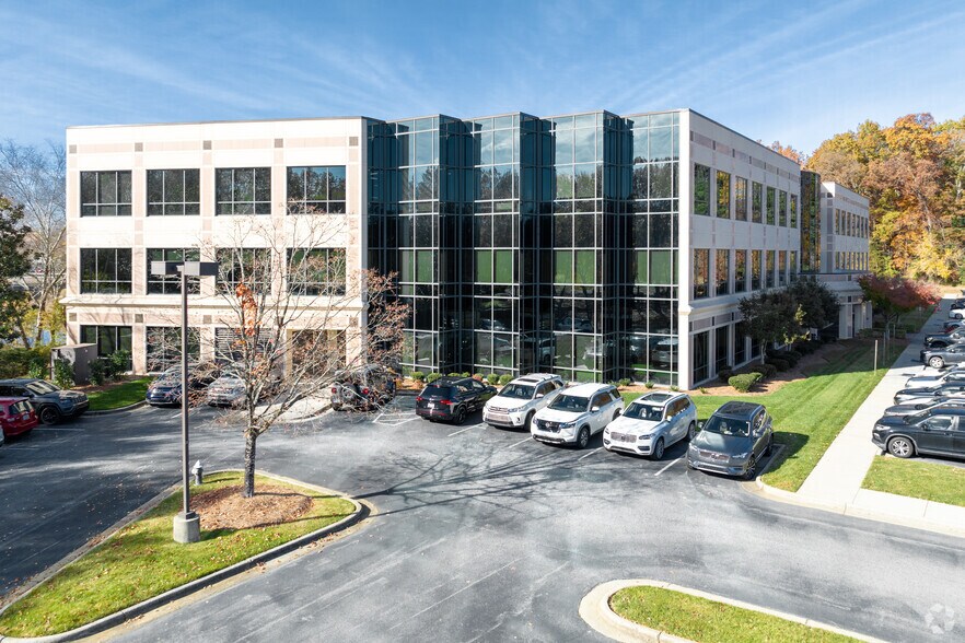 More Photos Of 701 Green Valley Rd, Greensboro Coworking Space