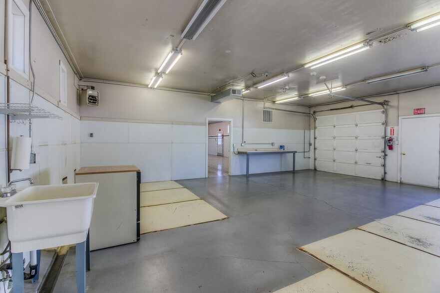 More Photos Of 2310 Terrace Heights Dr, Yakima Flex For Sale