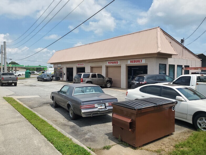 More Photos Of 502 Atlanta Rd, Cumming Auto Repair For Sale