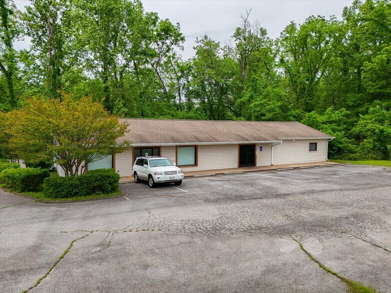 More Photos Of 4002 Brandon Ave SW, Roanoke General Retail For Sale