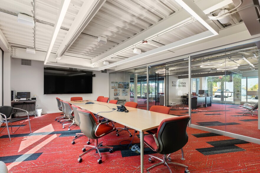 More Photos Of 2714 Dr Martin Luther King St, Saint Petersburg Office For Lease