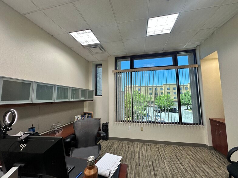 More Photos Of 5470 Kietzke Ln, Reno Office For Lease