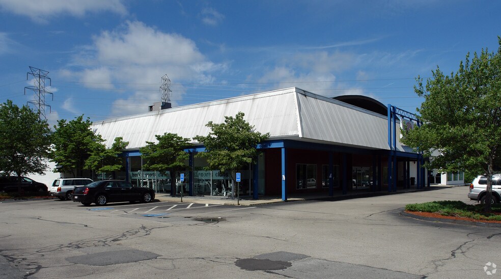 More Photos Of 551 Washington St, Weymouth Freestanding For Lease