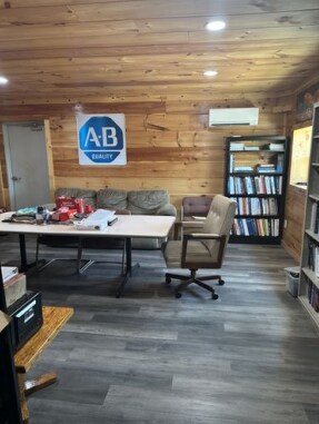 More Photos Of 806 Whitaker Rd, New Market Warehouse For Sale
