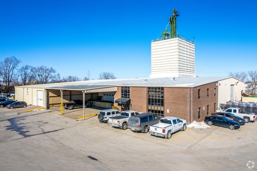 Primary Photo Of 1101 SE 37th St, Grimes Distribution For Lease