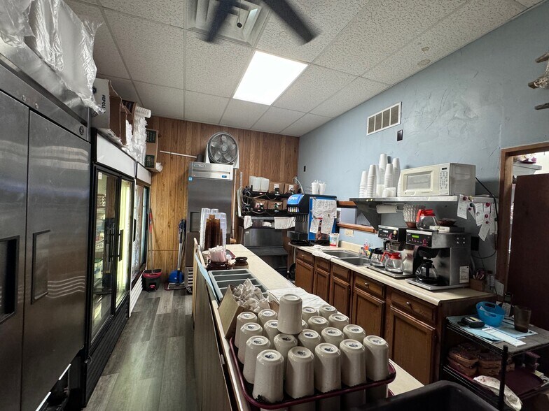 More Photos Of 115 E Main St, Hillsboro Restaurant For Sale