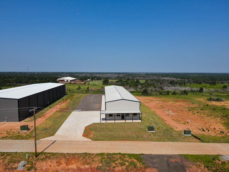 More Photos Of 11535 Black Sand Drive, Edmond Flex For Sale