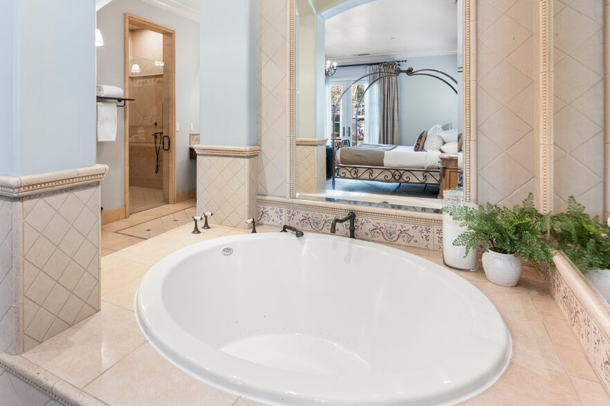 More Photos Of 1210 Arden Hills Ln, Sacramento Specialty For Sale