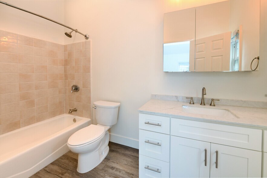 More Photos Of 534 Adams St, Albany Apartments For Sale