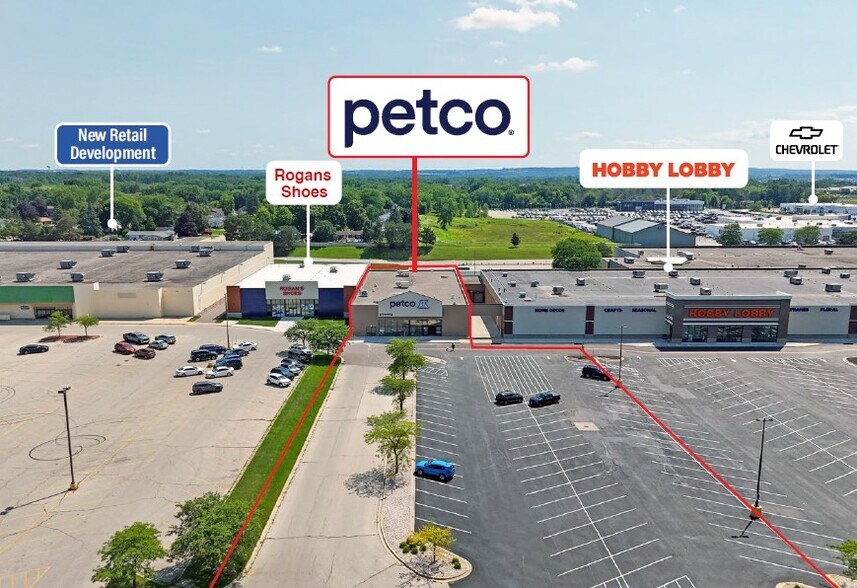 More Photos Of 2390 E Mason St, Green Bay Storefront For Sale