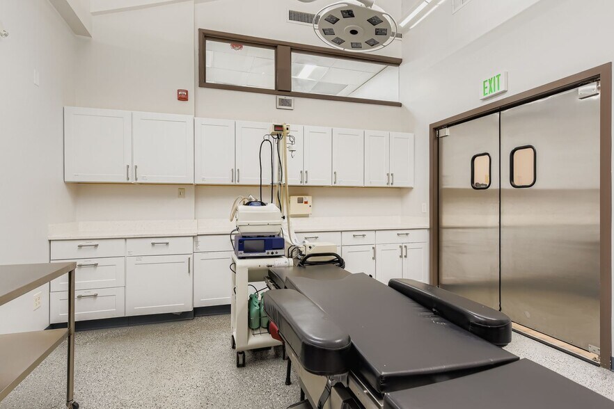 More Photos Of 5420 S Quebec St, Englewood Medical For Sale