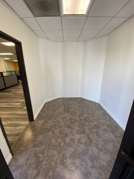 More Photos Of 3505 Cadillac Ave, Costa Mesa Office For Lease