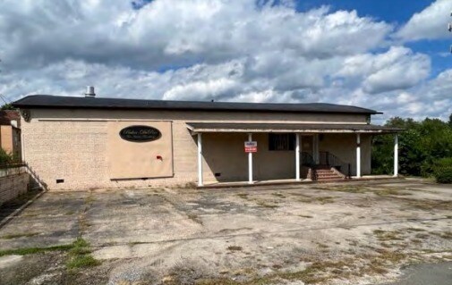 More Photos Of 111 Maple Ave, Sanford Industrial For Sale