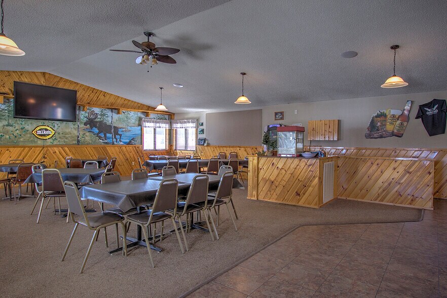 More Photos Of 31886 County Road 3, Eagle Bend Showroom For Sale