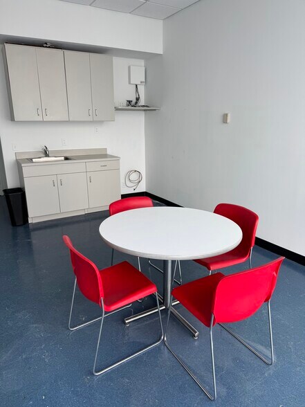 More Photos Of 3200-3600 SE Federal Hwy, Stuart Unknown For Lease