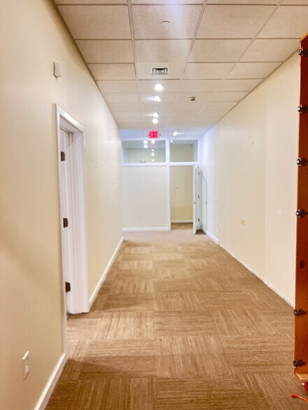 More Photos Of 978-1004 Main St, Branford Apartments For Lease