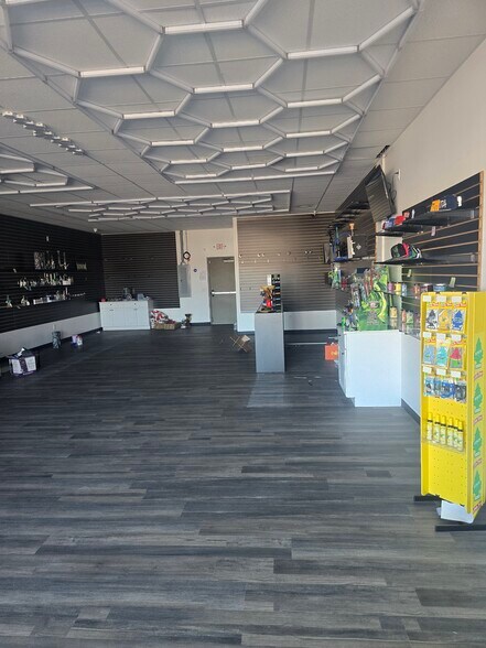 More Photos Of 2109 W Bay St, Savannah Freestanding For Lease