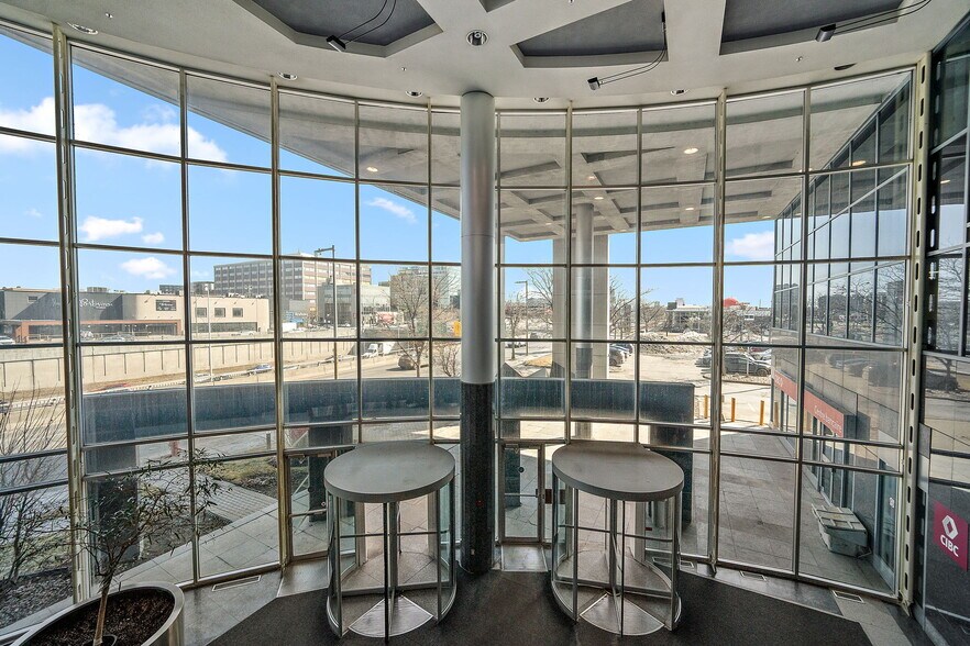More Photos Of 8000 Boul Décarie, Montréal Medical For Lease