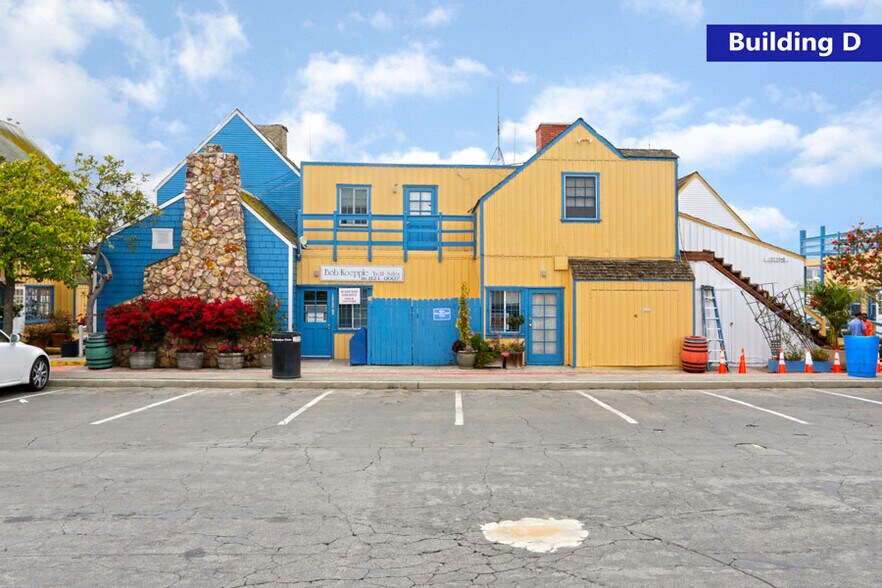 13737 Fiji Way, Marina Del Rey, CA 90292 Retail For Lease