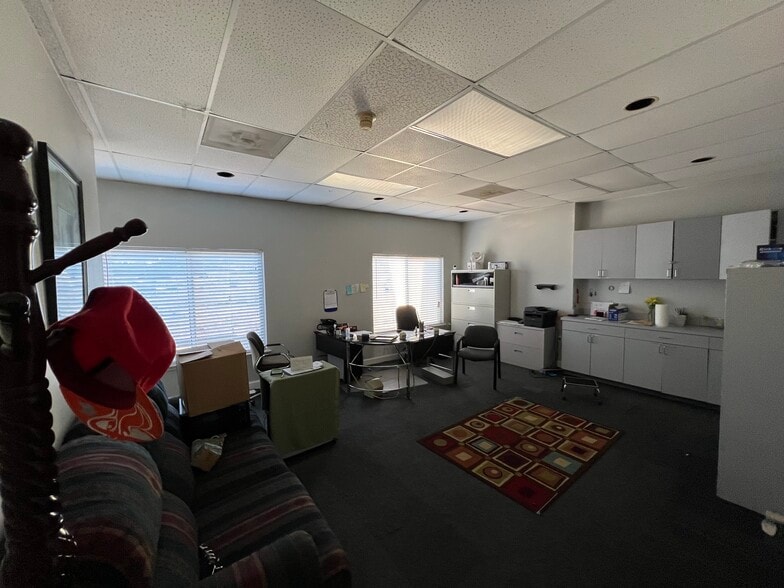 More Photos Of 808 Commerce Blvd, Riverdale Medical For Sale