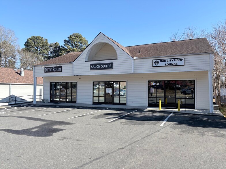 More Photos Of 4422 N Roxboro St, Durham Freestanding For Lease