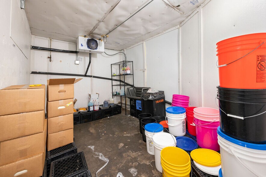 More Photos Of 581 29 Rd, Grand Junction General Retail For Sale
