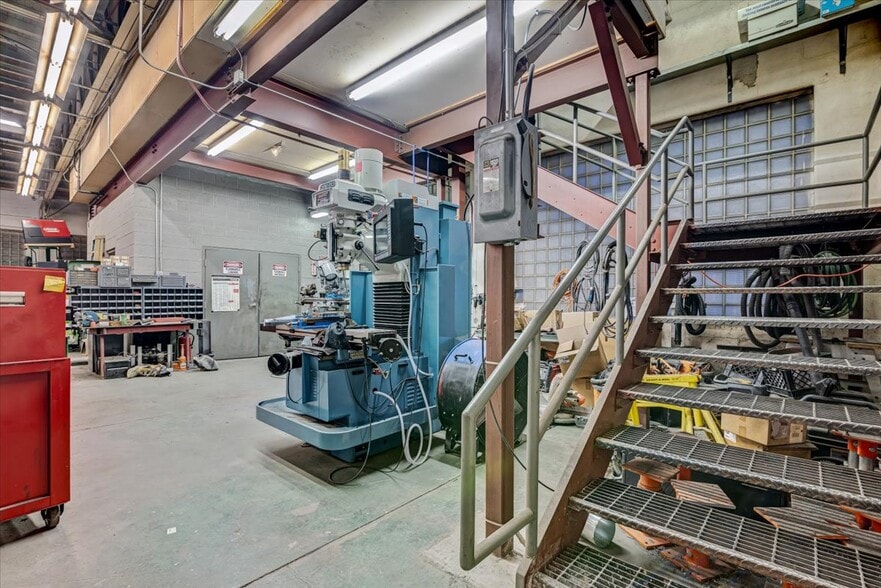 More Photos Of 530 S Main St, Bangor Manufacturing For Sale