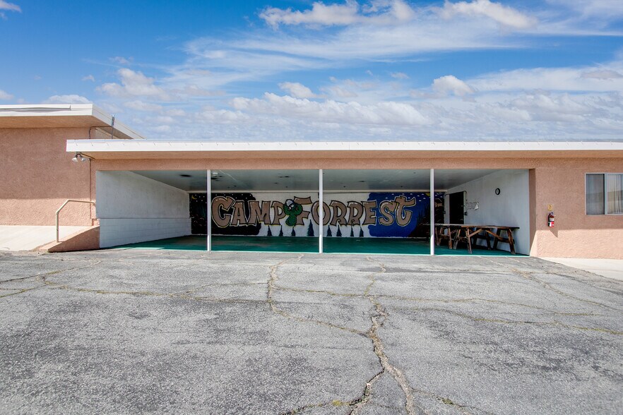 More Photos Of 6889 Sunny Vista Rd, Joshua Tree Lodge Meeting Hall For Sale