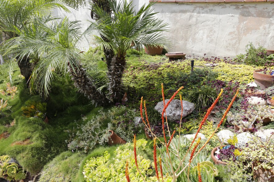 More Photos Of 1939 N Kenmore Ave, Los Angeles Apartments For Sale
