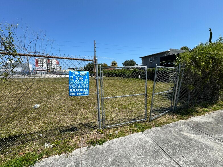 More Photos Of 810 NW 79th St, Miami Land For Lease
