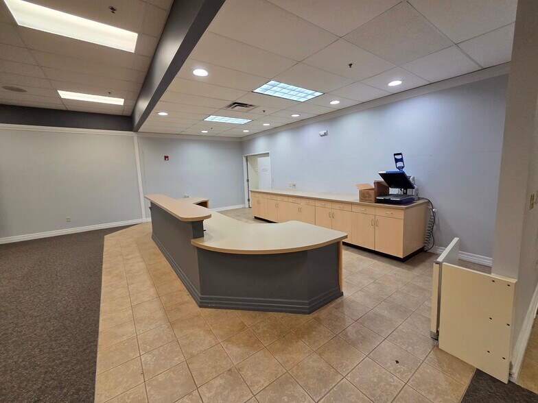 More Photos Of 2622 Scottsville Rd, Bowling Green General Retail For Sale