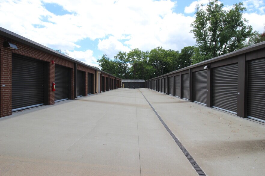 More Photos Of 757 W Northfield Blvd, Murfreesboro Self Storage For Sale