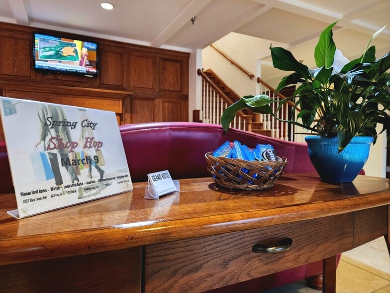 More Photos Of 22500 Rhea County Hwy, Spring City Hotel For Sale