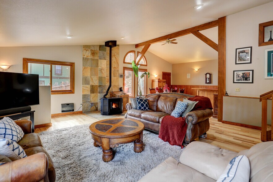 More Photos Of 468 Riverside Dr, Lyons Specialty For Sale