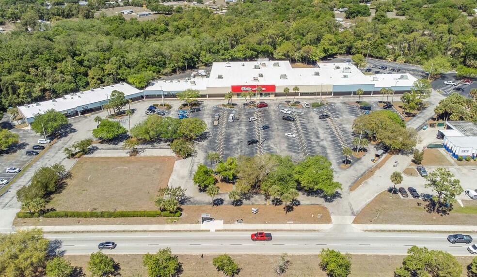 More Photos Of 6351 Bayshore Rd, North Fort Myers Unknown For Lease
