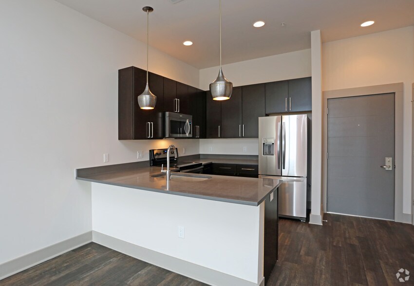 More Photos Of 2310 N Oakland Ave, Milwaukee Apartments For Lease