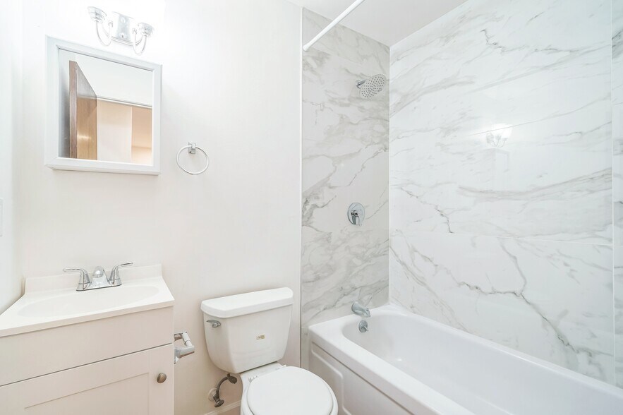 More Photos Of 823 Webster St, Oakland Storefront Retail Residential For Sale