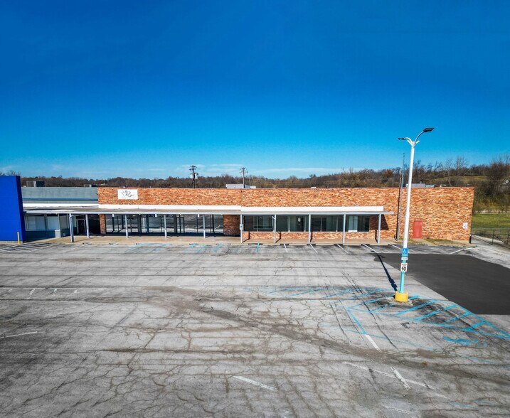 More Photos Of 1401 Vaughn Rd, Wood River Storefront For Lease