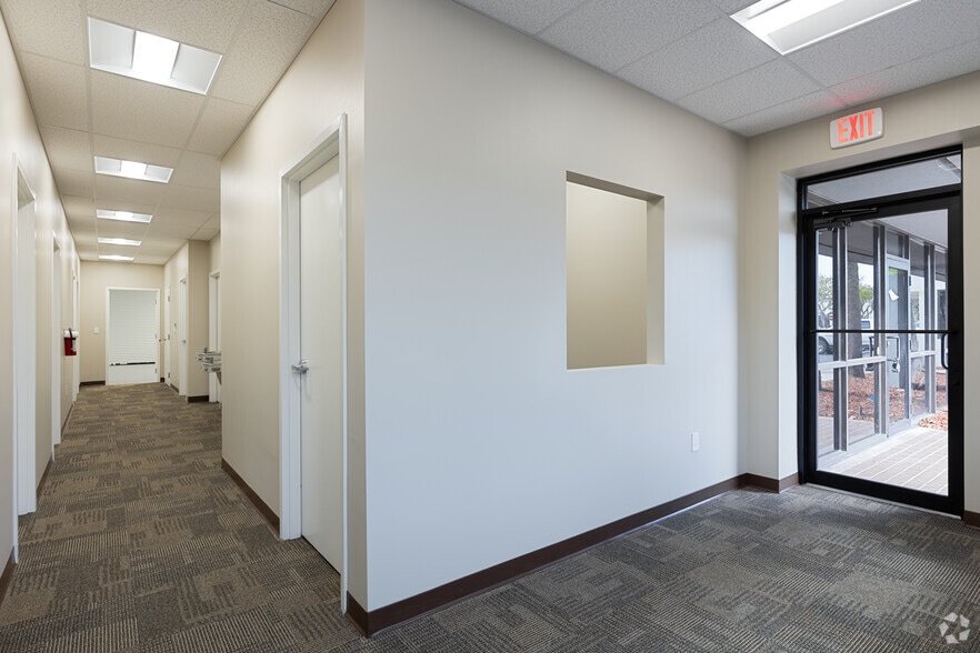 More Photos Of 7600 Southland Blvd, Orlando Unknown For Lease