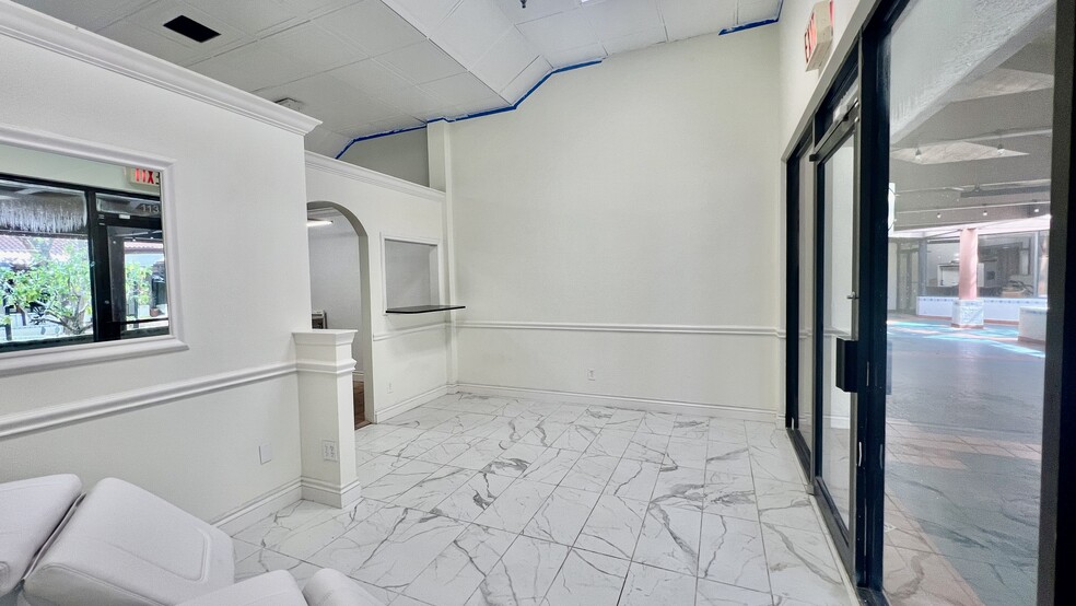 More Photos Of 330 Clematis St, West Palm Beach Storefront Retail Office For Sale