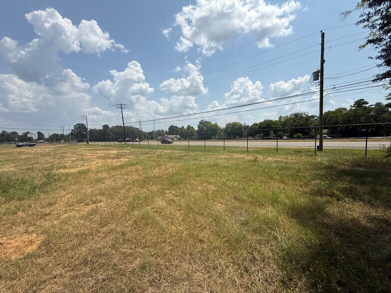 More Photos Of 2700 W Upshur Ave, Gladewater Land For Sale