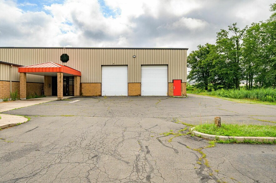 More Photos Of 6 Industrial Rd, Windsor Locks Manufacturing For Sale