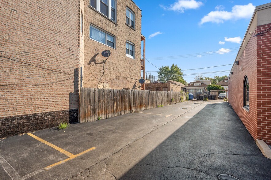 More Photos Of 6021 S Kedzie Ave, Chicago Medical For Sale