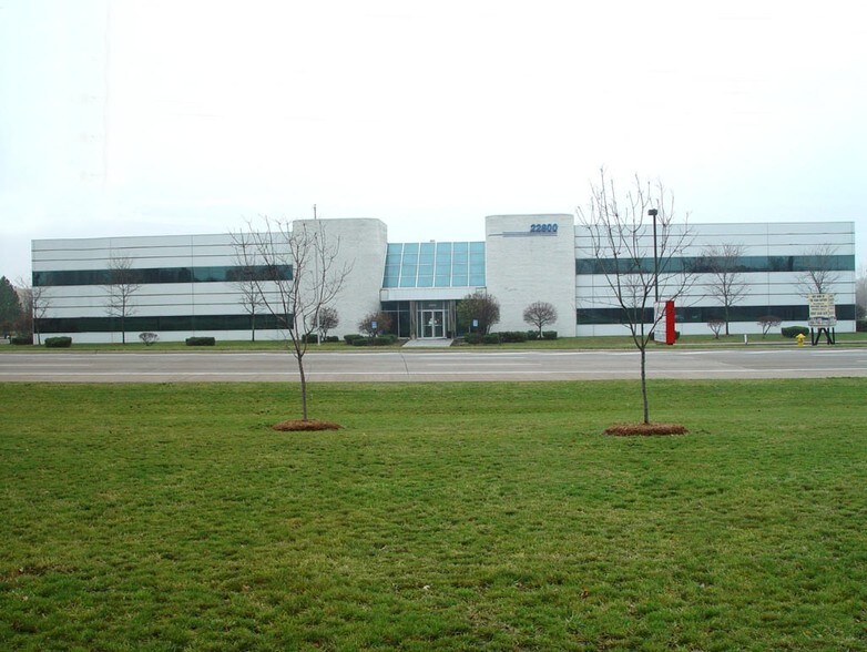 More Photos Of 22800 Hall Rd, Clinton Township Light Manufacturing For Lease