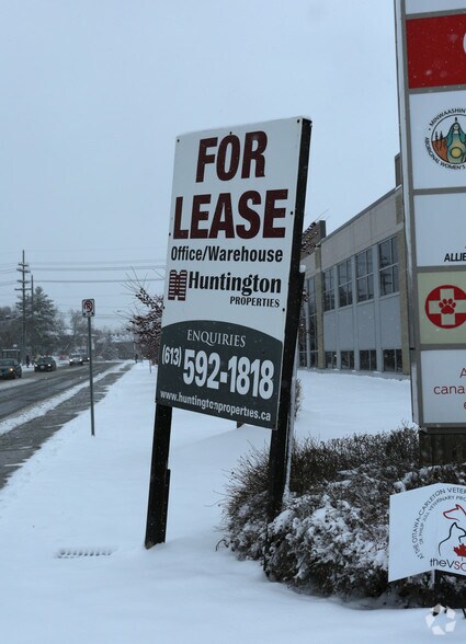 More Photos Of 1155 Lola St, Ottawa Service For Lease