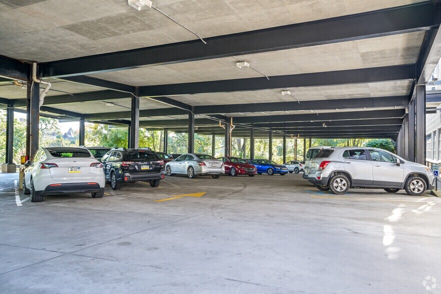 More Photos Of 450 Melwood Ave, Pittsburgh Office For Lease