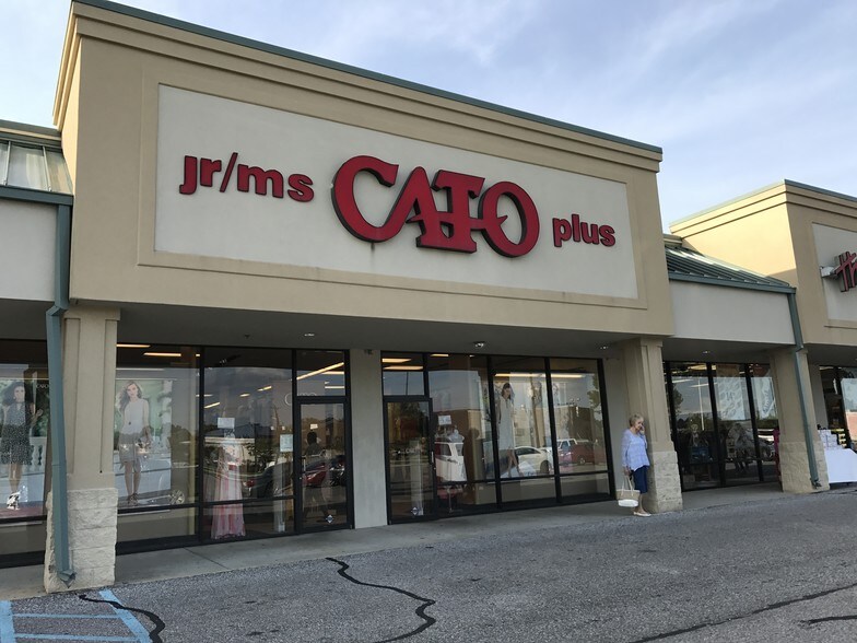 More Photos Of 5647 Main St, Zachary Unknown For Lease