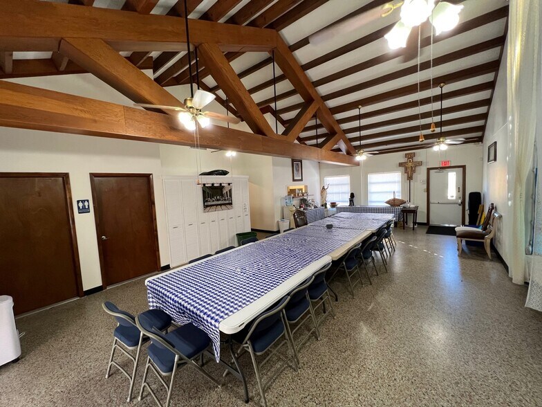 More Photos Of 911 Sunrise Blvd, Fort Pierce Religious Facility For Sale