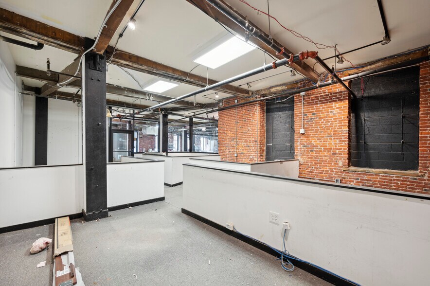 More Photos Of 1016 New Market St, Philadelphia Apartments For Lease