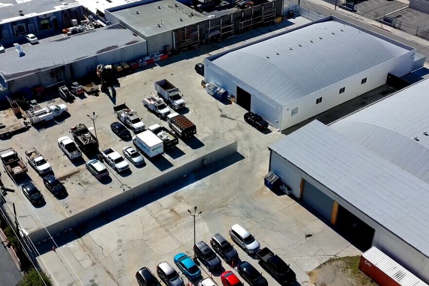 More Photos Of 15206 Grevillea Ave, Lawndale Warehouse For Lease